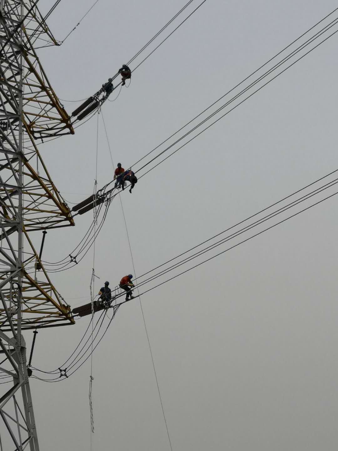 三源建設(shè)國(guó)網(wǎng)山東電力公司泰安供電公司220kV石園II線(xiàn)等13條線(xiàn)路防斷線(xiàn)維修工程